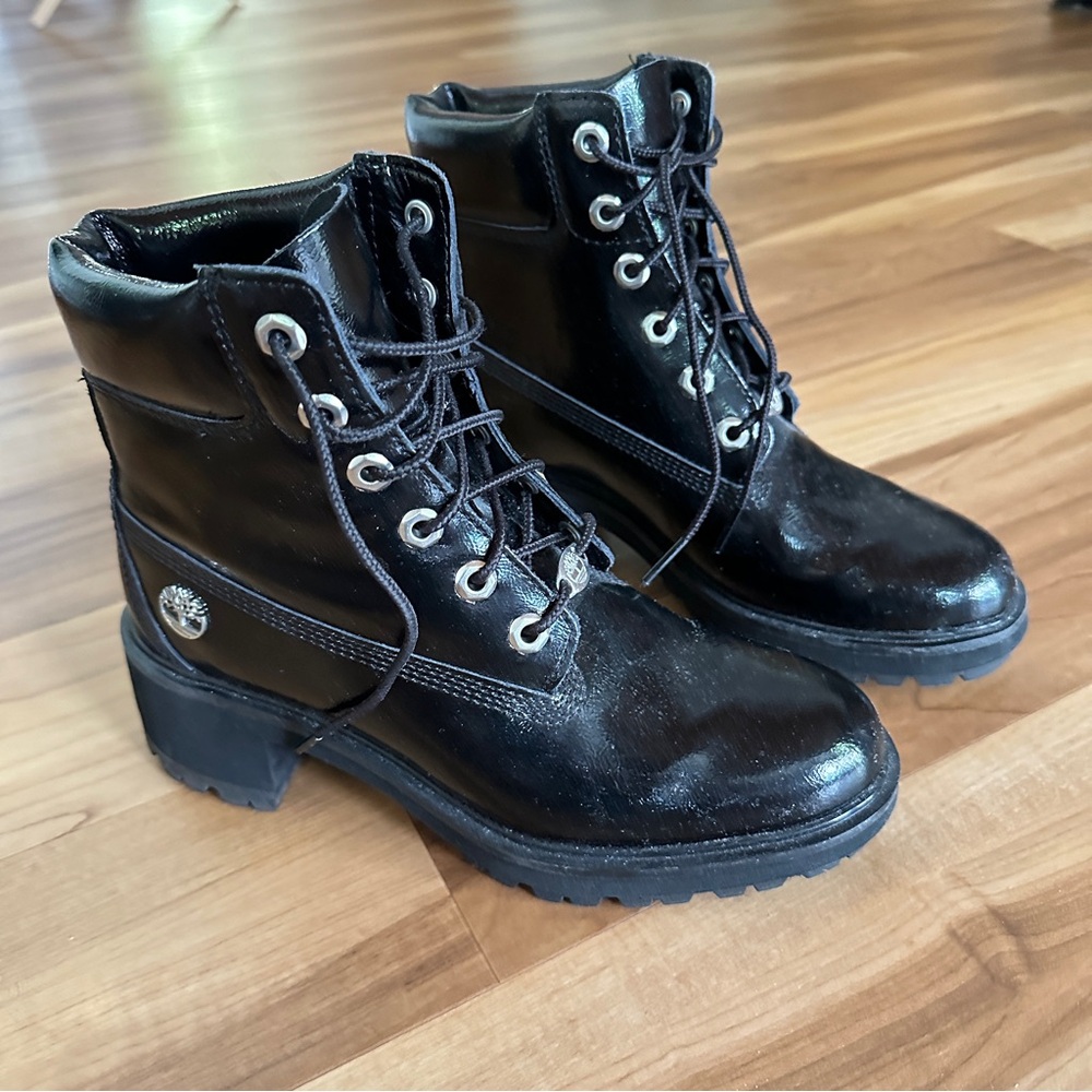 Timberland Kinsley Patent Leather Black Heeled Worker Boots size 7